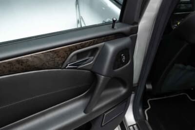 6万4400ドル(邦貨換算約948万円)で落札されたメルセデス・ベンツ「E55 AMG」(C)Courtesy of Broad Arrow