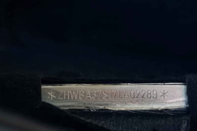 26万4500ユーロ（邦貨換算約4645万円）で落札されたランボルギーニ「ムルシエラゴLP640」（C）Courtesy of Broad Arrow