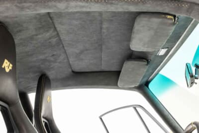 85万ドル~110万ドル(邦貨換算約1億2510万円~約1億6190万円)現在も販売中のRUF「カレラ 3.4 ゴールドフィンガー」C)Courtesy of Broad Arrow