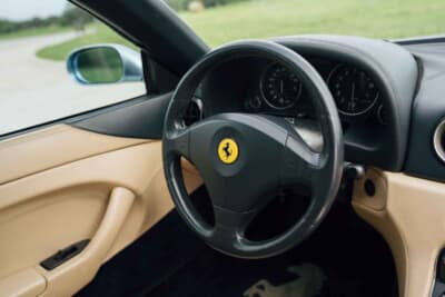 4万2560ドル（邦貨換算約約626万円）で落札されたフェラーリ「456M GTA」（C）Bonhams