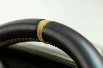 85万ドル~110万ドル(邦貨換算約1億2510万円~約1億6190万円)現在も販売中のRUF「カレラ 3.4 ゴールドフィンガー」C)Courtesy of Broad Arrow