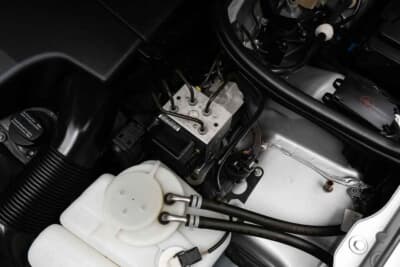 6万4400ドル(邦貨換算約948万円)で落札されたメルセデス・ベンツ「E55 AMG」(C)Courtesy of Broad Arrow