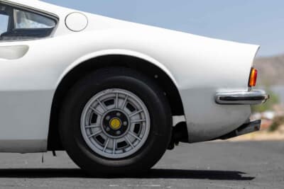 25万2000ドル(約3709万円)で落札されたディーノ「246GT」(C)Bonhams