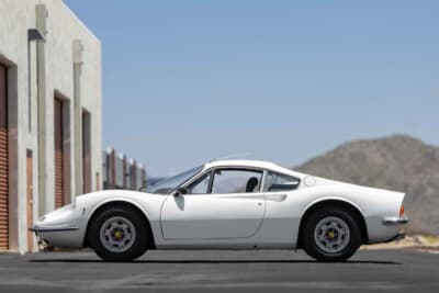 25万2000ドル(約3709万円)で落札されたディーノ「246GT」(C)Bonhams