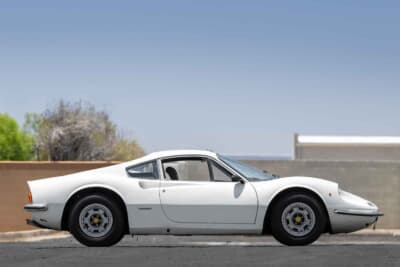 25万2000ドル(約3709万円)で落札されたディーノ「246GT」(C)Bonhams