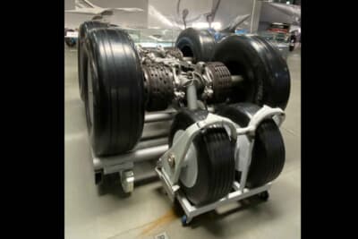 ジンスハイム・ミュージアム:航空機のタイヤのコーナーもあり、その大きさに驚きます