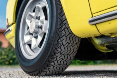 9万7440ドル（邦貨換算約1440万円）で落札されたポルシェ「911T 2.4」（C）Bonhams