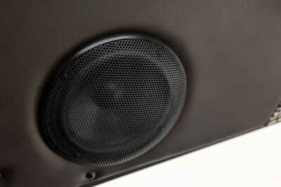 85万ドル~110万ドル(邦貨換算約1億2510万円~約1億6190万円)現在も販売中のRUF「カレラ 3.4 ゴールドフィンガー」C)Courtesy of Broad Arrow