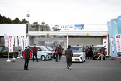 10ベストカー試乗会のダイハツブース