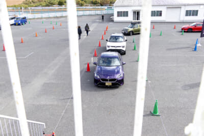 本コースへ向かう10ベストカー