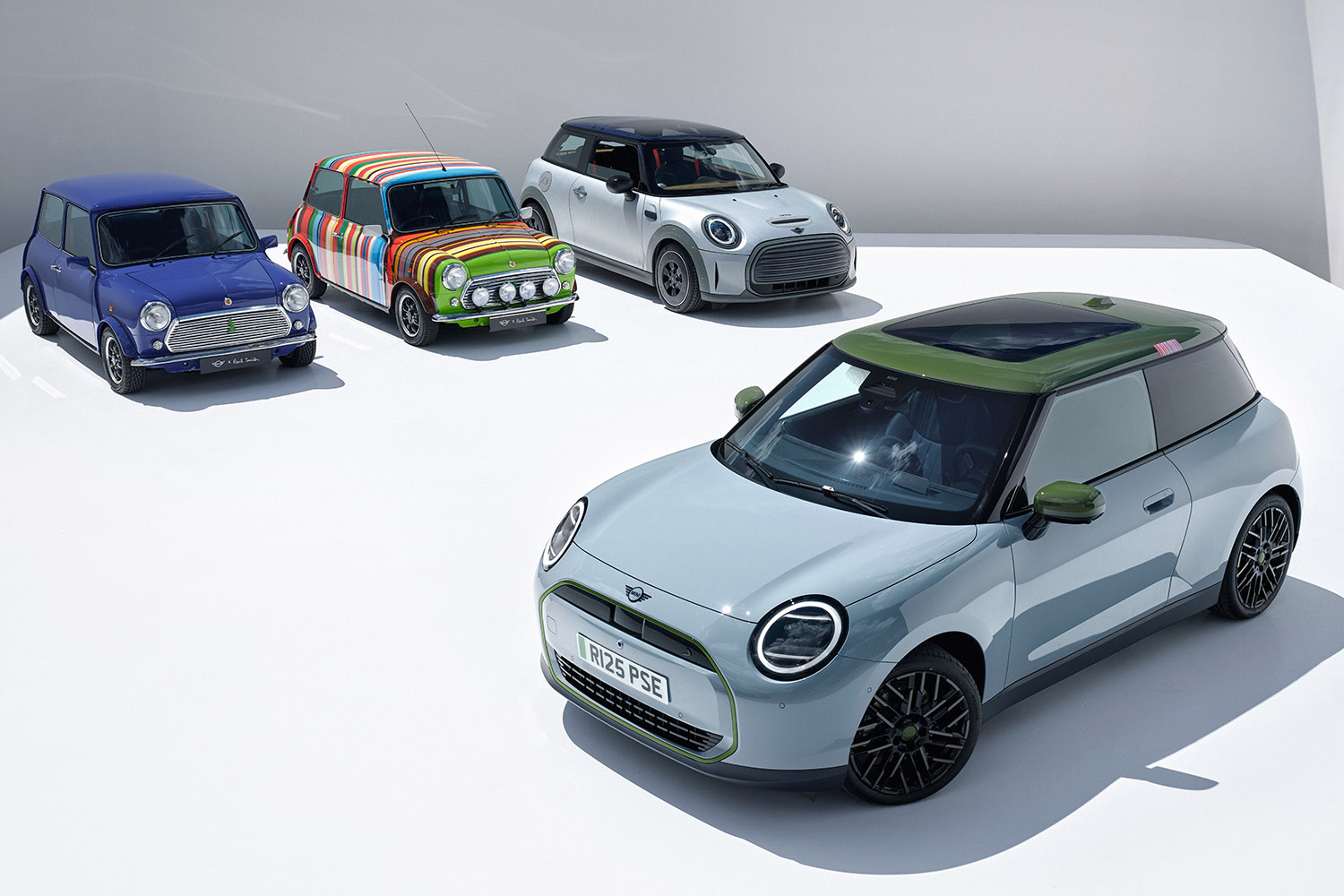 P90614270_highRes_paul-smith-x