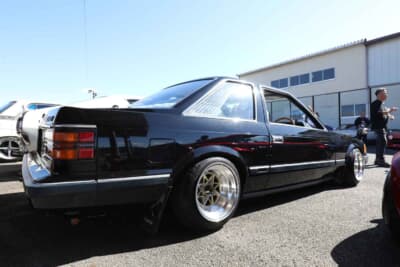 トヨタ ソアラ：走れるシャコタンの10系ソアラとなるように、メンバー加工なども施している