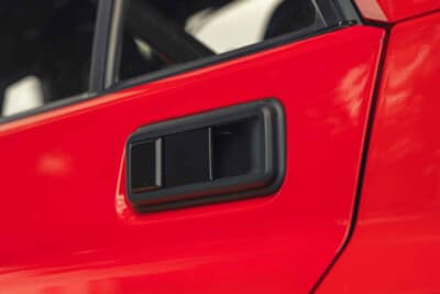 14万9500ユーロ（邦貨換算約2670万円）で落札されたランチア「デルタHFインテグラーレ ムレット・ストラダーレ」（C）Bonhams