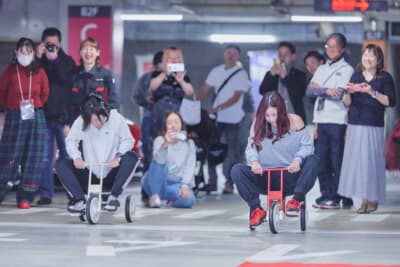 今回は事前参加申し込みによる、三輪車レースも行われた