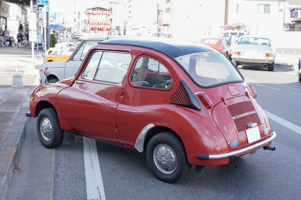 アルファ ロメオ一筋だったオーナーが、自動車評論家小林彰太郎氏の言葉をきっかけに1969年式 スバル360を購入。その魅力に目覚めた