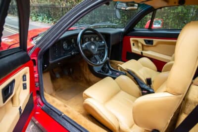 6万5250ポンド（邦貨換算約1318万円）で落札されたアルファ ロメオ「SZ」（C）iconicauctioneers