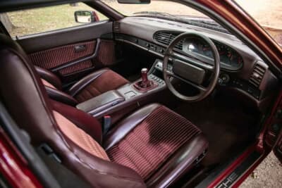 2万～2万5000ポンド（邦貨換算約416万円～520万円）で現在も販売中のポルシェ「944 Lux S2」（C）iconicauctioneers