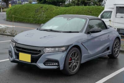 ホンダ S660 モデューロX バージョンZ：エアダクト付きのボンネットが精悍なフロントまわり。2021年式の最終限定車がベースだ