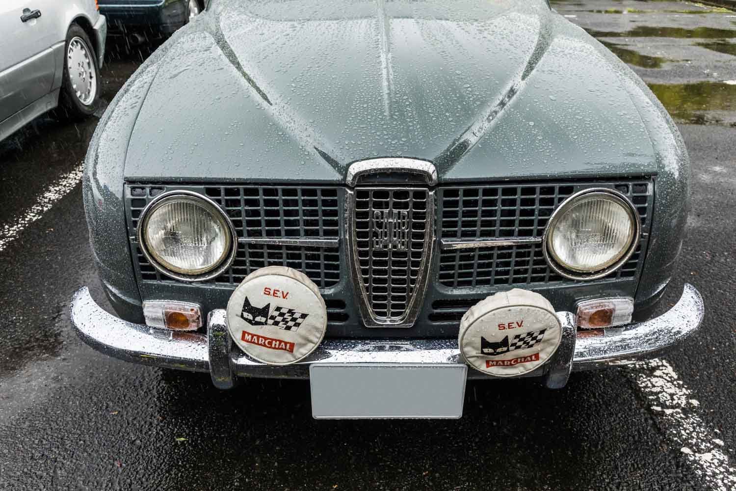 知る人ぞ知る希少モデル！サーブ「96 V4モンテカルロ」を所有する