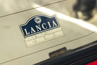 14万9500ユーロ（邦貨換算約2670万円）で落札されたランチア「デルタHFインテグラーレ ムレット・ストラダーレ」（C）Bonhams