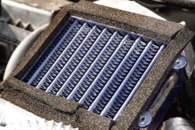 スズキ アルトワークス:インタークーラーには耐熱の塗料をペイントした。ダクトと併せて吸気温度を引き下げる