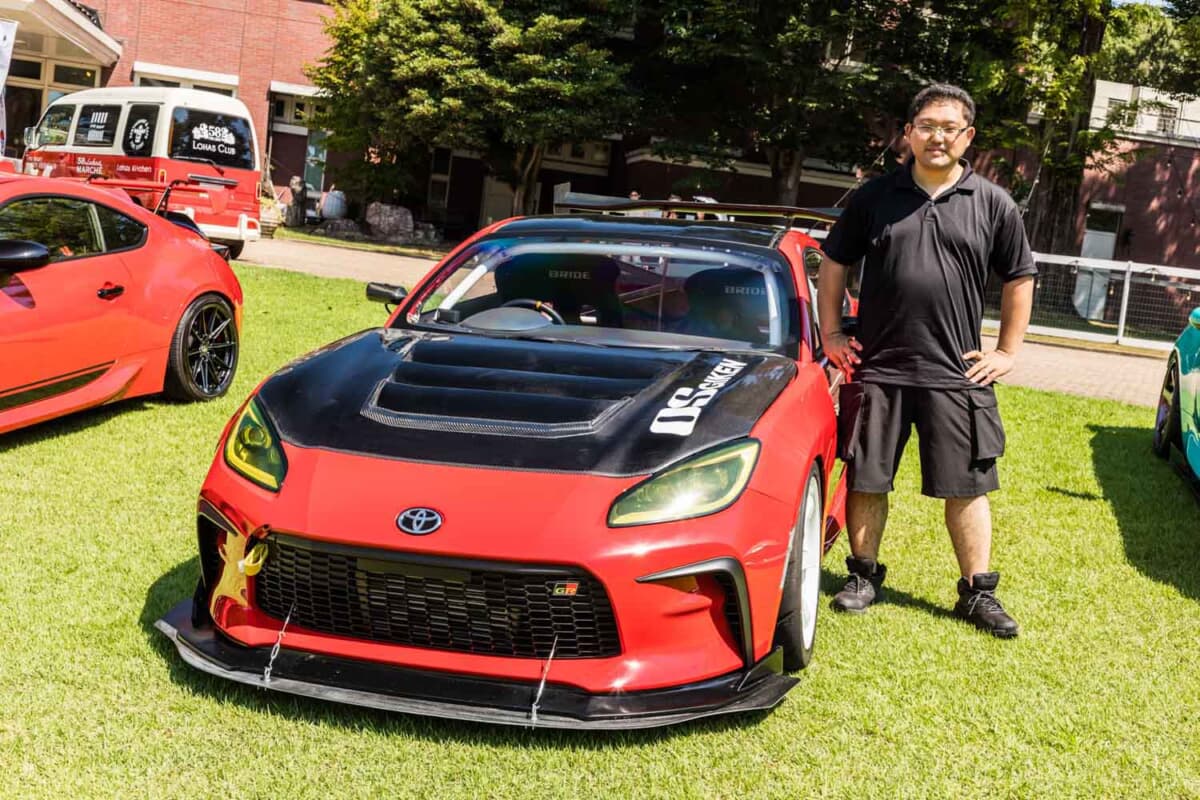 オーナーの“＠Garage M.F.R”さんとスバル BRZ