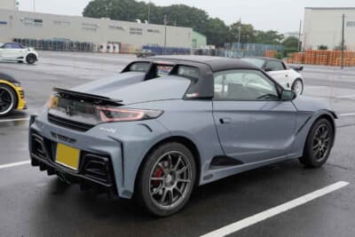 ホンダ S660 モデューロX バージョンZ：バックヤードスペシャルのリアバンパーとディフューザーを装着したリアビューは、オーナーお気に入りのポイント