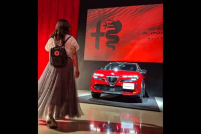 アルファ ロメオ ジュニア:プッチーニの名作「トゥーランドットより『誰も寝てはならぬ』の生演奏とオペラ歌手によるパフォーマンスで幕を開けるという、贅沢な時間でしたわ