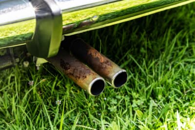 トヨタ コロナHT：2本出しのマフラー