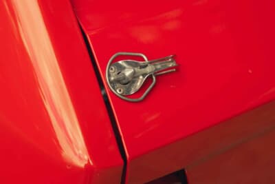 14万9500ユーロ（邦貨換算約2670万円）で落札されたランチア「デルタHFインテグラーレ ムレット・ストラダーレ」（C）Bonhams