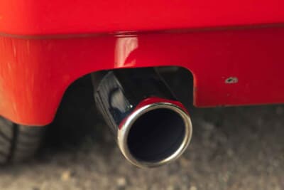 14万9500ユーロ（邦貨換算約2670万円）で落札されたランチア「デルタHFインテグラーレ ムレット・ストラダーレ」（C）Bonhams