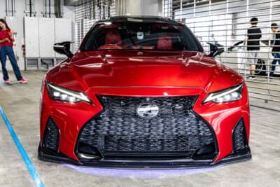 レクサス IS500：LEXONのフロントリップスポイラーなどのエアロパーツを装着する