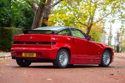 6万5250ポンド（邦貨換算約1318万円）で落札されたアルファ ロメオ「SZ」（C）iconicauctioneers