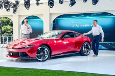 フェラーリ アマルフィ:地中海の雰囲気を演出するべく、東京・竹芝の「ウォーターズ竹芝」で開催されましたわ