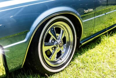 トヨタ クラウンバン スーパーデラックス：ホイールはAHPの5スポークを装着