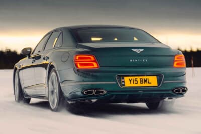 ベントレー・フライングスパー・スピード：システム全体で782psの最高出力と1000Nmの最大トルクを発生するプラグインハイブリッドシステムを採用