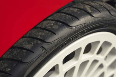 14万9500ユーロ（邦貨換算約2670万円）で落札されたランチア「デルタHFインテグラーレ ムレット・ストラダーレ」（C）Bonhams