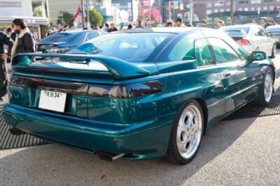 スバルアルシオーネSVX:テールランプは目立たないようにブラックアウト化。マフラーもワンオフで製作した