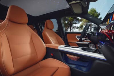 メルセデス・ベンツGLB：ヘッドスペースは1列目で35mm、2列目が5シーターで64mm、7シーターで54mm、3列目で10mm引き上げられた