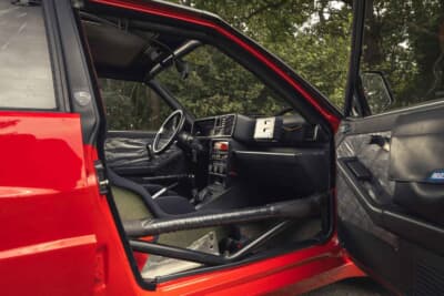 14万9500ユーロ（邦貨換算約2670万円）で落札されたランチア「デルタHFインテグラーレ ムレット・ストラダーレ」（C）Bonhams