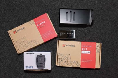 イグラアラーム+キーレスブロック+TOR：窃盗団はとにかく音を嫌うため、扱いやすさ重視のプランにおいてもカーアラーム機能を持つイグラアラームを軸としたオプションシステムを推奨する