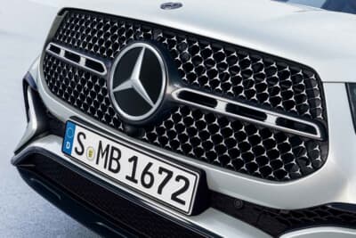 Mercedes-Benz GLE 450 d 4MATIC Sports Night Edition(ISG):スリーポインテッドスターグリルがメルセデスラグジュアリーを強調