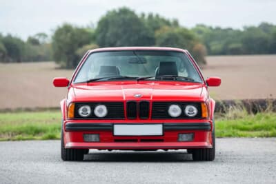 5万5125ポンド（邦貨換算約1147万円）で落札されたBMW「635CSi」（C）iconicauctioneers