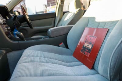 トヨタ アリスト:情報収集源のひとつは、当時のアメリカ版カタログや雑誌など。ここからさまざまな歴史や文化を学んでいる