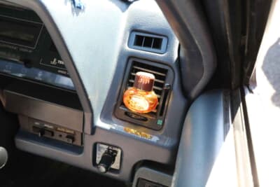 トヨタ ソアラ：エアコンの吹き出し口にはポピー（芳香剤）を装着