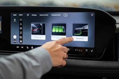 アウディ:電動PPEモデルでは進化した回生ブレーキシステムにより、停止までフリクションブレーキへ移行せず、一貫してモーター回生で減速できる