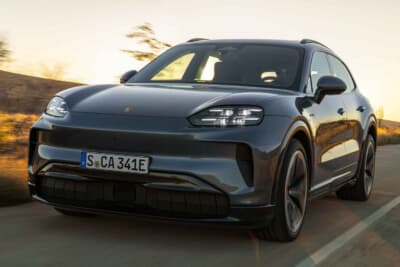 ポルシェ・カイエン・エレクトリック:アダプティブエアサスペンションにより、どんな地形でも快適でダイナミックなドライブを実現