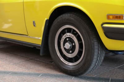 いすゞ117クーペ:ホイールも純正品を装着