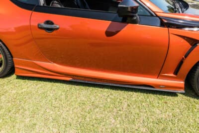 トヨタ 86:サイドスカートはVARIS社製をチョイスした