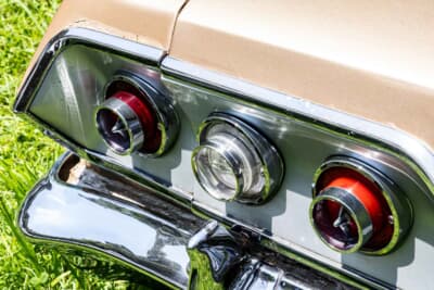 彼女の愛車は'60年代のシボレー「インパラ」ローライダー仕様！JK時代